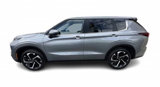 Used 2024 Mitsubishi Outlander SE image 2