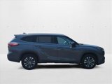 Certified 2022 Toyota Highlander XLE image 4