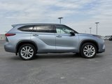 Used 2021 Toyota Highlander Limited image 2