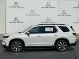 New 2025 Honda Pilot Touring image 2