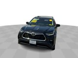 Used 2022 Toyota Highlander Limited image 2