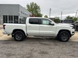New 2025 Nissan Frontier SV image 2