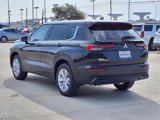 New 2025 Mitsubishi Outlander ES image 4