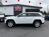 Used 2023 Jeep Grand Cherokee Limited image 3