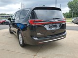 New 2026 Chrysler Pacifica Select image 3
