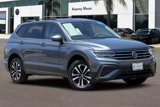 Used 2022 Volkswagen Tiguan S image 2