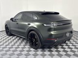 Used 2025 Porsche Cayenne GTS image 3