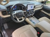 Used 2023 Ford Expedition Limited image 2