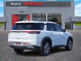 New 2025 Nissan Pathfinder SL image 3