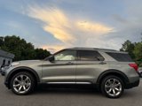 Used 2020 Ford Explorer Platinum image 2