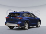 New 2025 Toyota Highlander Platinum image 2