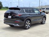 New 2025 Mitsubishi Outlander SE image 4