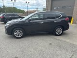 Used 2017 Nissan Rogue SV w/ SV Premium Package image 4