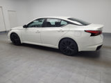 Used 2021 Nissan Altima 2.5 SR w/ SR Premium Package image 3
