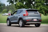 Used 2020 Volvo XC40 T5 Momentum image 5