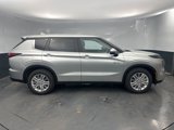New 2025 Mitsubishi Outlander ES image 6