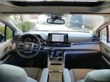 Used 2024 Toyota Sienna Limited image 2