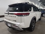 Used 2023 Nissan Pathfinder Platinum image 3