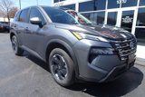Used 2024 Nissan Rogue SV image 2
