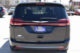 Used 2022 Chrysler Pacifica Touring-L image 6