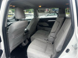 Used 2015 Toyota Highlander LE image 4