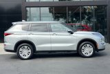 New 2025 Mitsubishi Outlander ES image 5
