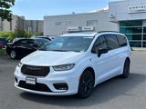New 2025 Chrysler Pacifica Select image 5