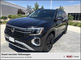 New 2025 Volkswagen Atlas Peak Edition SE image 3