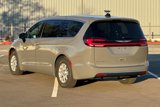 New 2025 Chrysler Pacifica Select image 5