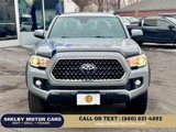 Used 2018 Toyota Tacoma TRD Off-Road image 2