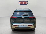 Used 2025 Nissan Pathfinder SL image 3