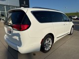 Used 2019 Chrysler Pacifica Touring-L Plus w/ Advanced Safetytec Group image 3