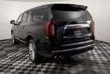 Used 2023 GMC Yukon XL Denali image 4