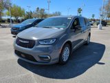 New 2025 Chrysler Pacifica Select image 2