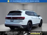 New 2025 Volkswagen Atlas Peak Edition SE image 4
