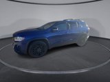 Used 2023 GMC Acadia SLE w/ Driver Convenience Package image 4