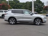 New 2025 Mitsubishi Outlander SE image 2