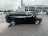 New 2026 Chrysler Pacifica Select image 4