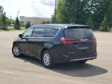 New 2026 Chrysler Pacifica Select image 3