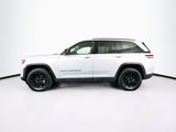 Used 2024 Jeep Grand Cherokee Altitude image 4