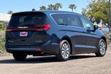 New 2025 Chrysler Pacifica Select image 5