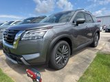New 2025 Nissan Pathfinder SL w/ SL Premium Package image 2