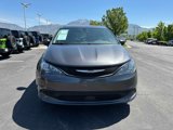 Used 2022 Chrysler Voyager LX image 3