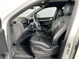 Used 2025 Porsche Cayenne image 5