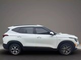 Used 2022 Kia Seltos EX image 4