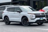 New 2025 Mitsubishi Outlander SEL image 3