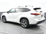 Used 2023 Toyota Highlander XLE image 5