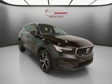 Used 2025 Volvo XC40 B5 Core image 3
