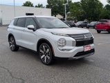 New 2025 Mitsubishi Outlander SE image 2