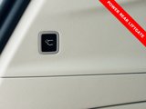 Used 2022 Chrysler Pacifica Touring-L image 6